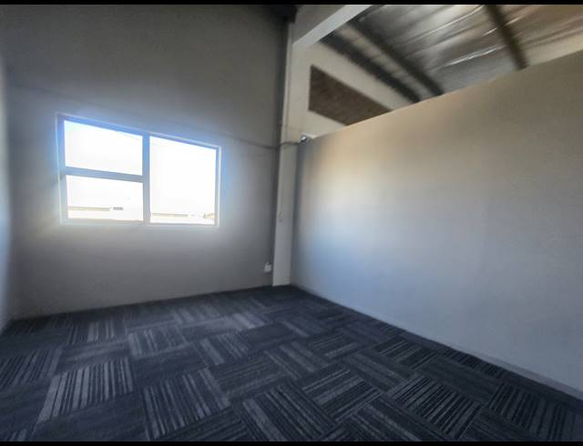 400M² WAREHOUSE FOR SALE IN HALFWAY HOUSE